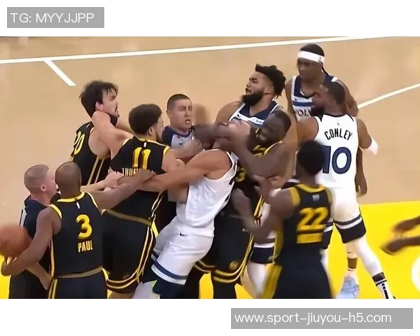 戈贝尔罚球失误频频杜兰特无奈露出搞笑表情引发热议